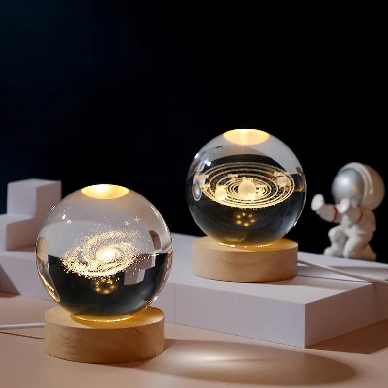 Lampe Cristal 3D – Lune, Galaxie, Saturne ou Système Solaire – Base en bois & LED USB