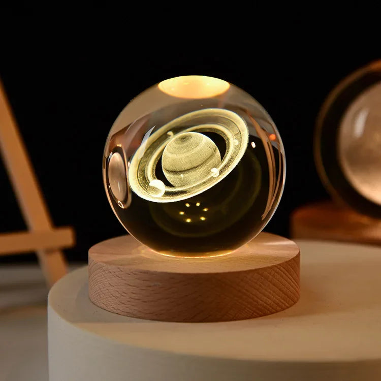 Lampe Cristal 3D – Lune, Galaxie, Saturne ou Système Solaire – Base en bois & LED USB